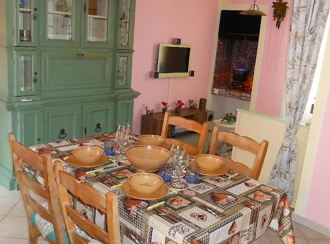 Il Nido Magico Incanto E Magia Nel Borgo Antico Feriehus Calice al Cornoviglio